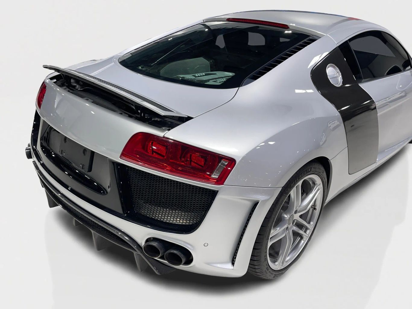 2009 AUDI R8 COUPE V8, 4.2 LITER QUATTRO COUPE 2D