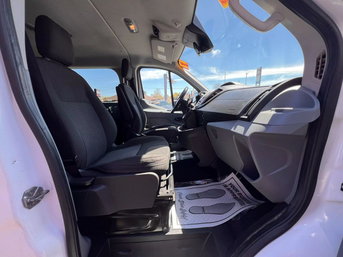 2017 Ford Transit 350 Wagon - Image 10
