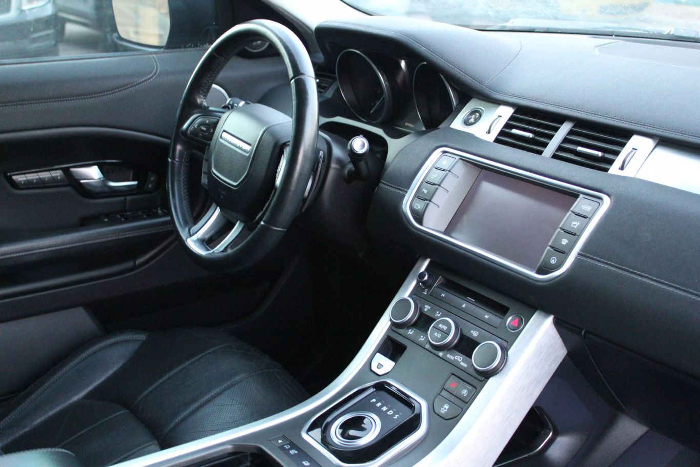 2016 Land Rover Range Rover Evoque Se Sport Utility 4d - Image 19