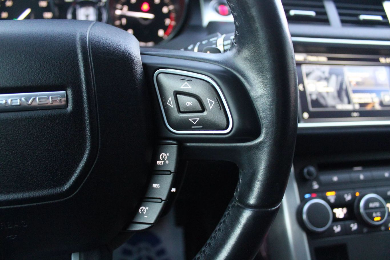2016 Land Rover Range Rover Evoque Se Sport Utility 4d - Image 16