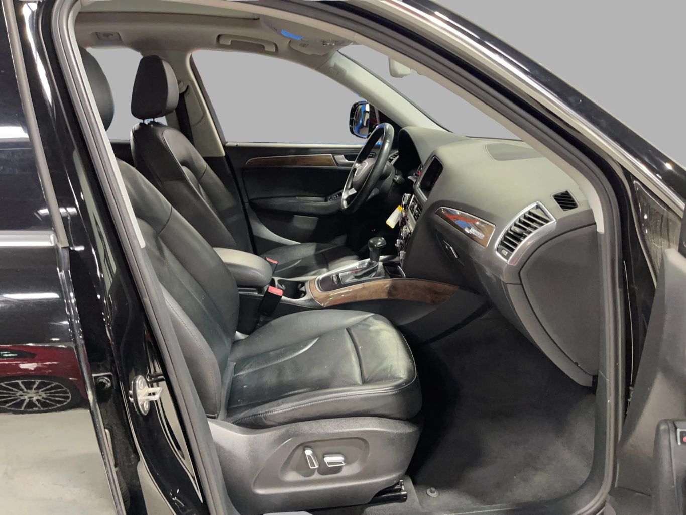 2016 AUDI Q5 SUV 4-CYL, TURBO, 2.0 LITER 2.0T PREMIUM SPORT UTILITY 4D