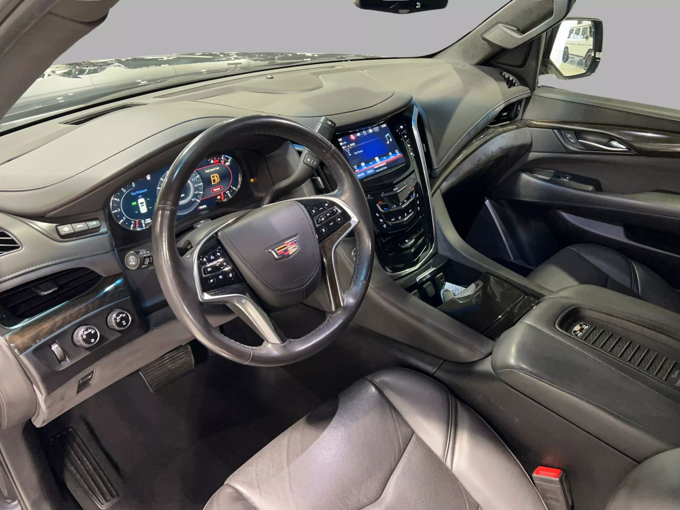 2018 CADILLAC ESCALADE SUV V8, 6.2 LITER PLATINUM SPORT UTILITY 4D