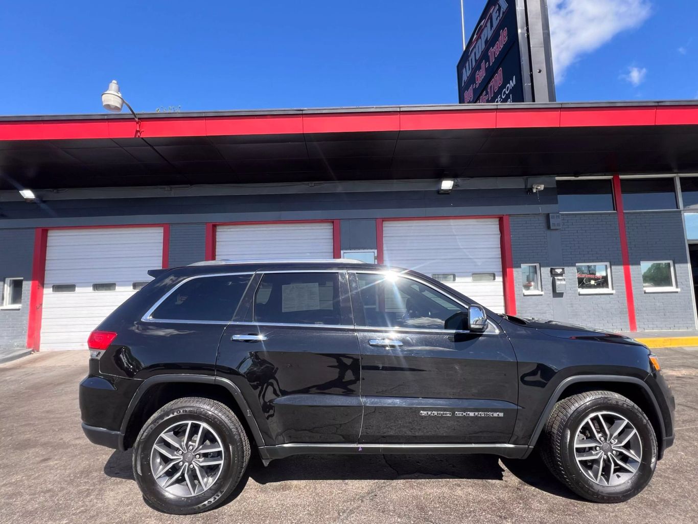 2019 Jeep Grand Cherokee - Image 1