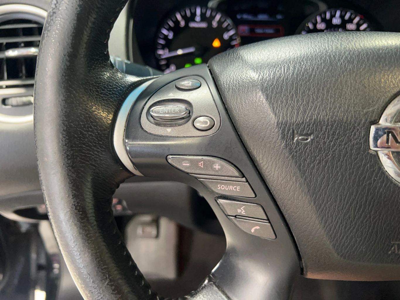 2014 NISSAN PATHFINDER SUV V6, 3.5 LITER PLATINUM SPORT UTILITY 4D
