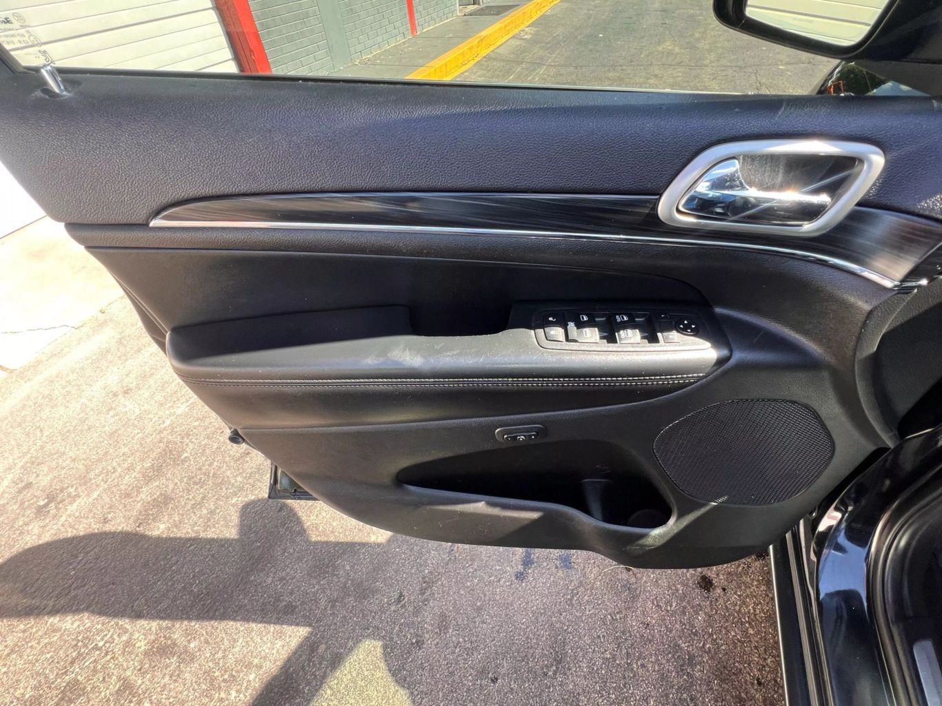 2019 Jeep Grand Cherokee - Image 15