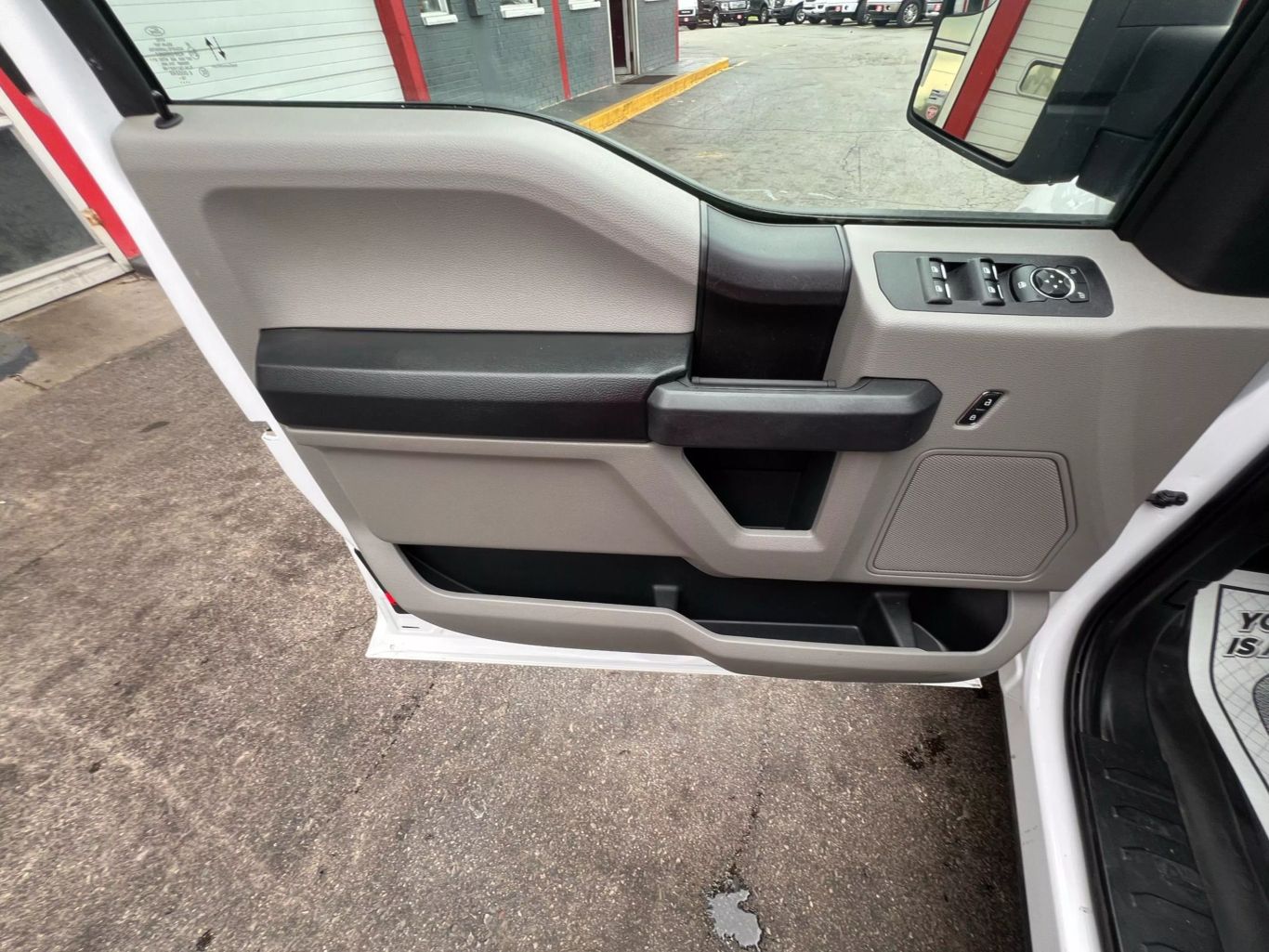 2020 Ford F150 Super Cab - Image 15