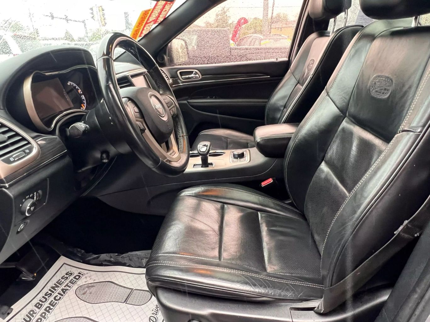 2015 Jeep Grand Cherokee - Image 11