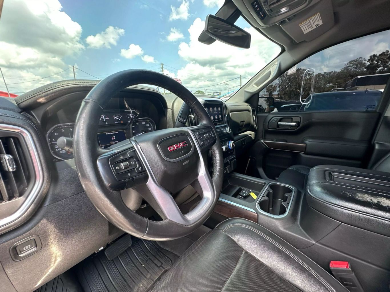 2020 GMC SIERRA 1500 CREW CAB PICKUP V8, ECOTEC3, DFM, 5.3 LITER SLT PICKUP 4D 5 3/4 FT - Tampa Motor Cars