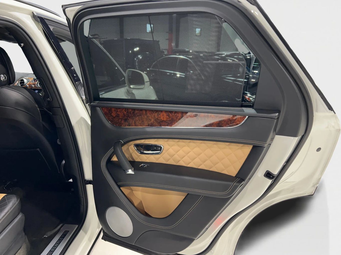 2018 BENTLEY BENTAYGA SEDAN W12, TWIN TURBO, 6.0 LITER W12 SIGNATURE SEDAN 4D