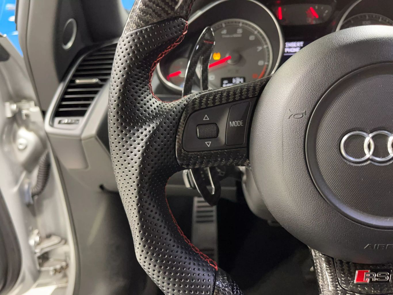 2009 AUDI R8 COUPE V8, 4.2 LITER QUATTRO COUPE 2D