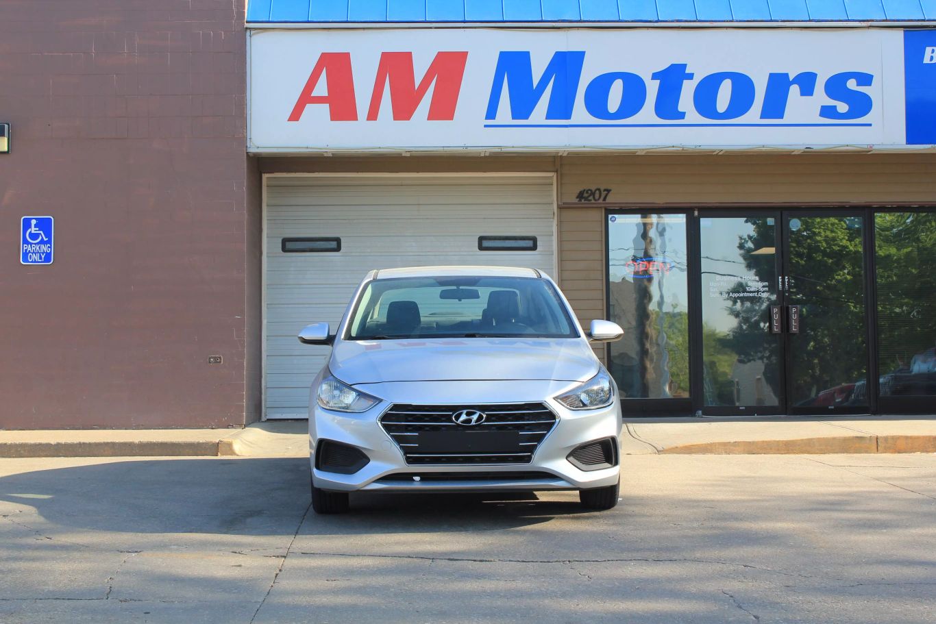 2019 Hyundai Accent Se Sedan 4d - Image 2