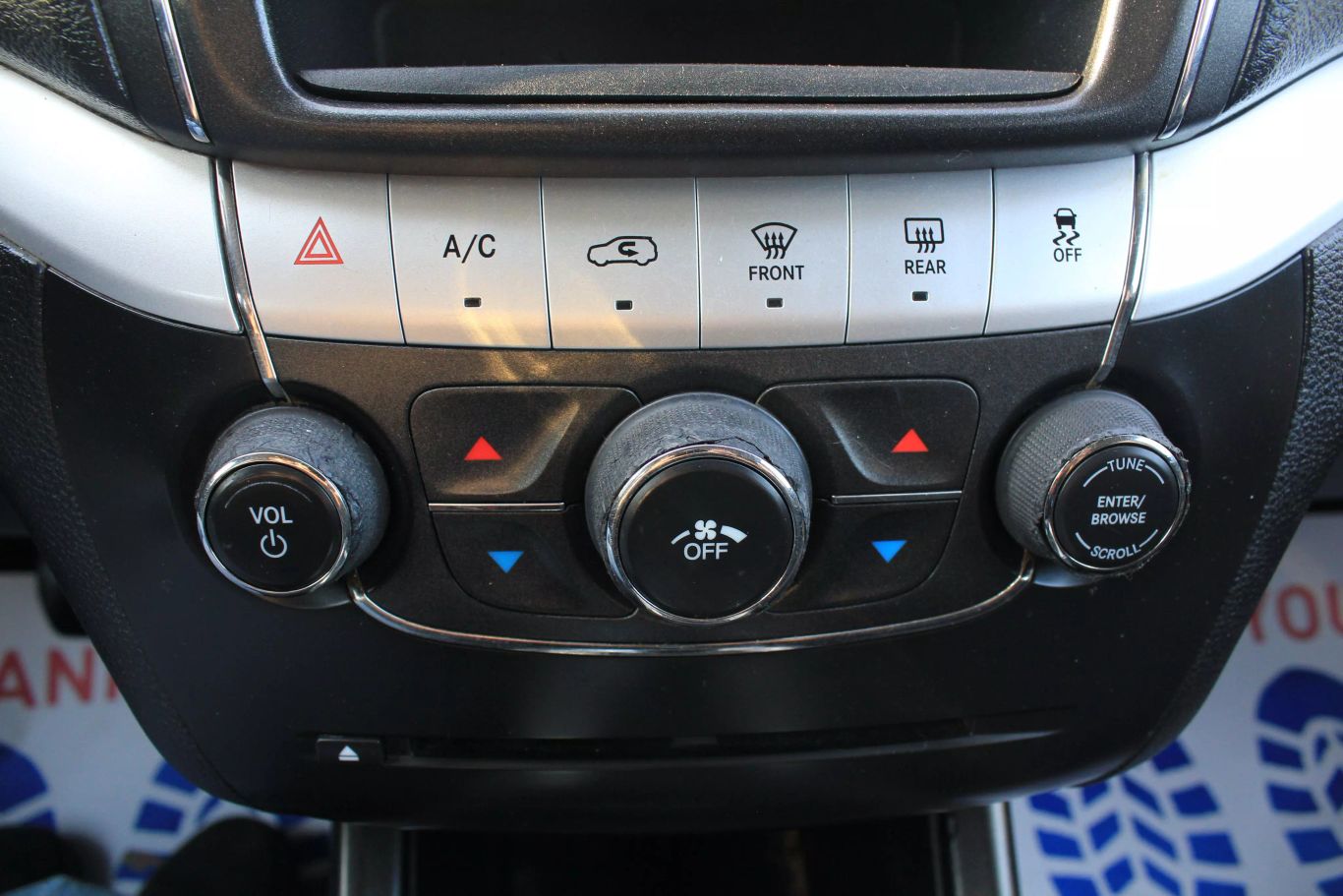 2012 Dodge Journey Se Sport Utility 4d - Image 32