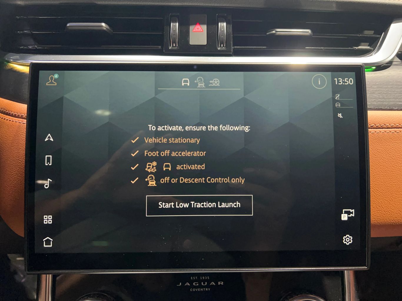 2022 JAGUAR XF SEDAN 4-CYL, TURBO, 2.0 LITER P300 R-DYNAMIC SE SEDAN 4D