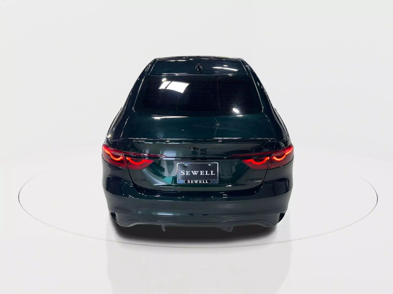 2022 JAGUAR XF SEDAN 4-CYL, TURBO, 2.0 LITER P300 R-DYNAMIC SE SEDAN 4D