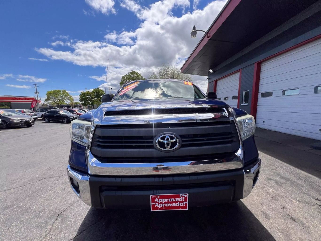 2014 Toyota Tundra Crewmax - Image 4