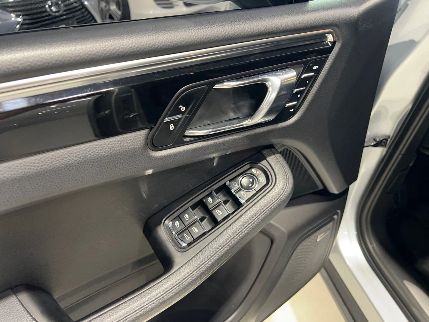 2016 PORSCHE MACAN SUV V6, TWIN TURBO, 3.0 LITER S SPORT UTILITY 4D
