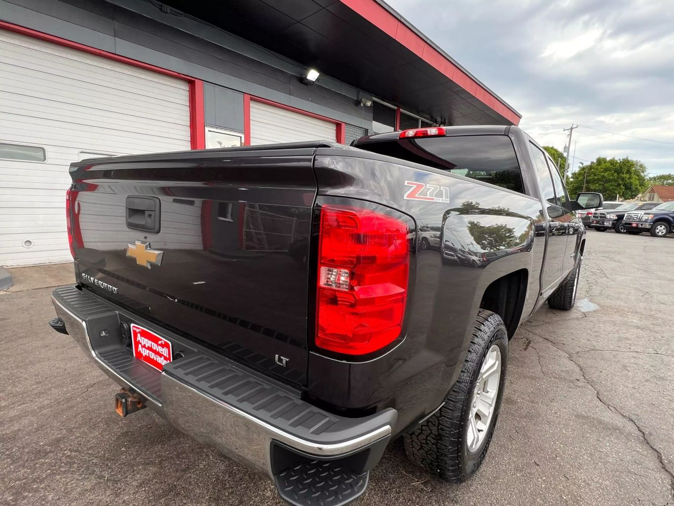 2015 Chevrolet Silverado 1500 Crew Cab - Image 10