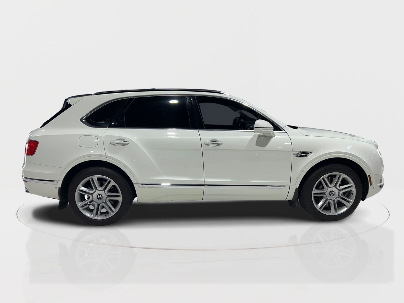 2018 BENTLEY BENTAYGA SEDAN W12, TWIN TURBO, 6.0 LITER W12 SIGNATURE SEDAN 4D