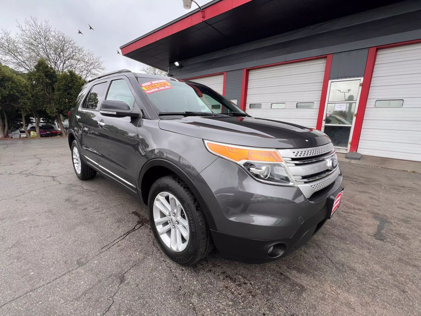 2015 Ford Explorer - Image 2