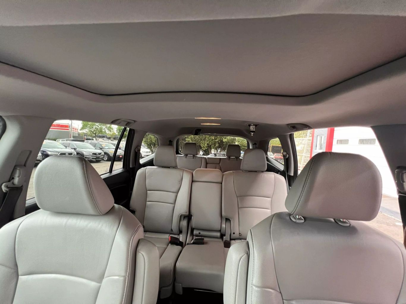 2018 Honda Pilot - Image 13