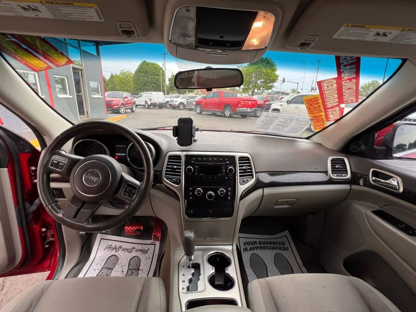 2011 Jeep Grand Cherokee - Image 14
