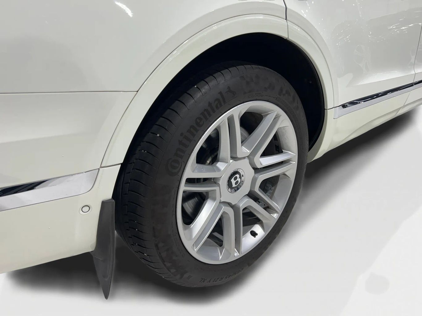 2018 BENTLEY BENTAYGA SEDAN W12, TWIN TURBO, 6.0 LITER W12 SIGNATURE SEDAN 4D