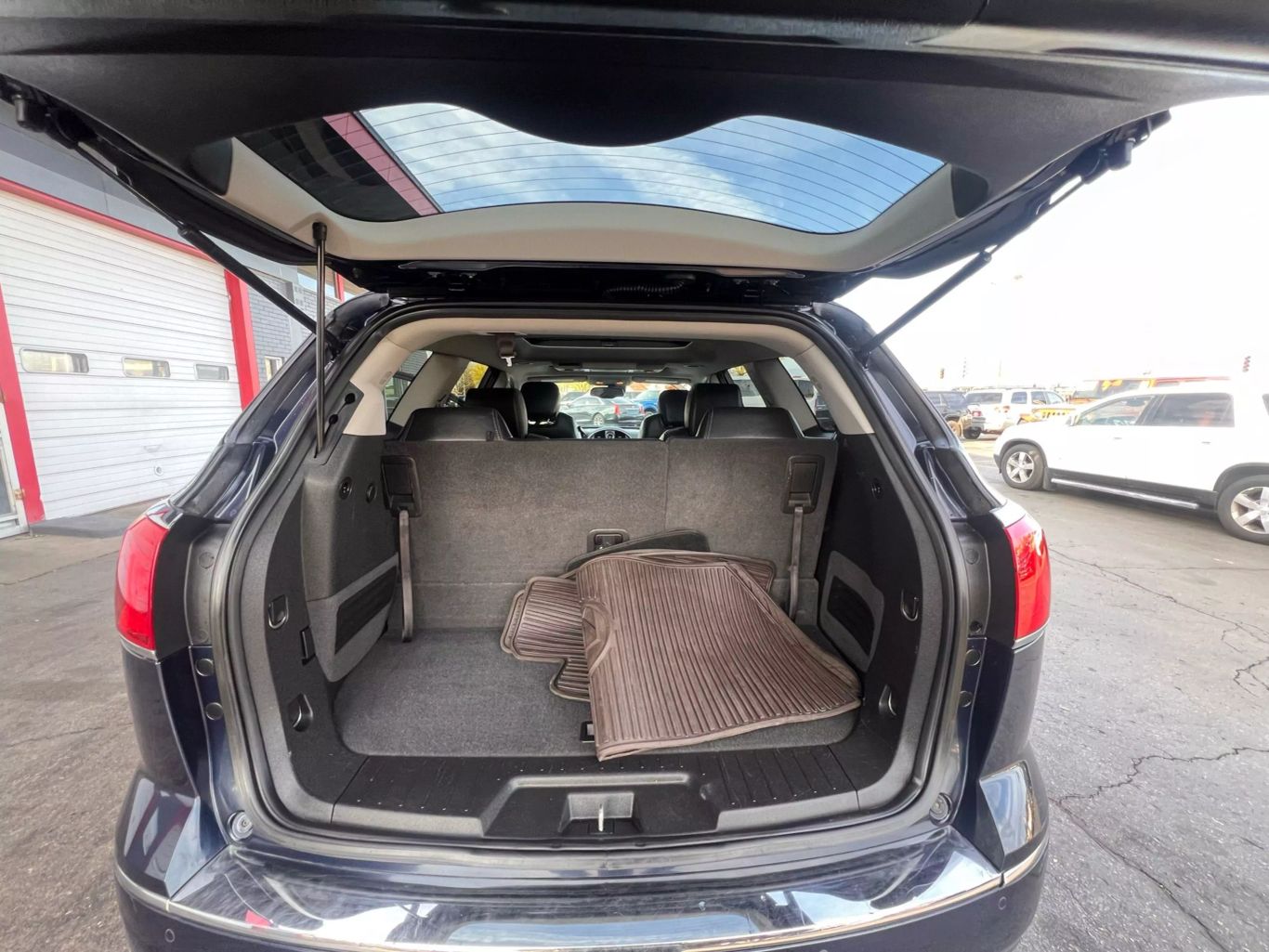 2017 Buick Enclave - Image 14