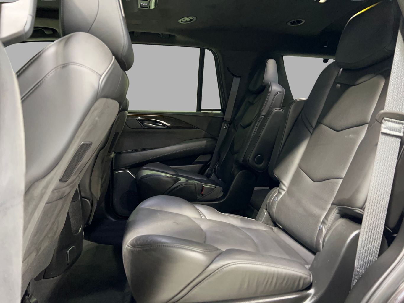2018 CADILLAC ESCALADE SUV V8, 6.2 LITER PLATINUM SPORT UTILITY 4D