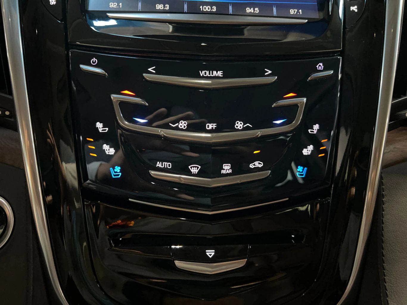 2019 CADILLAC ESCALADE SUV V8, 6.2 LITER PREMIUM LUXURY SPORT UTILITY 4D