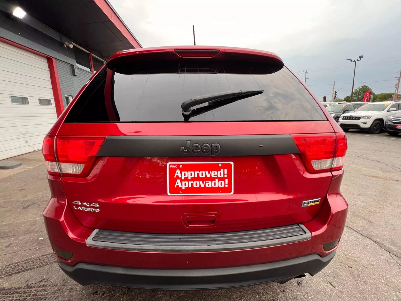 2011 Jeep Grand Cherokee - Image 9