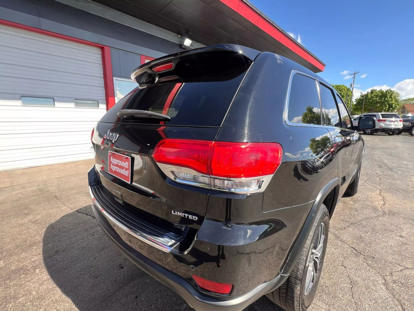 2019 Jeep Grand Cherokee - Image 10