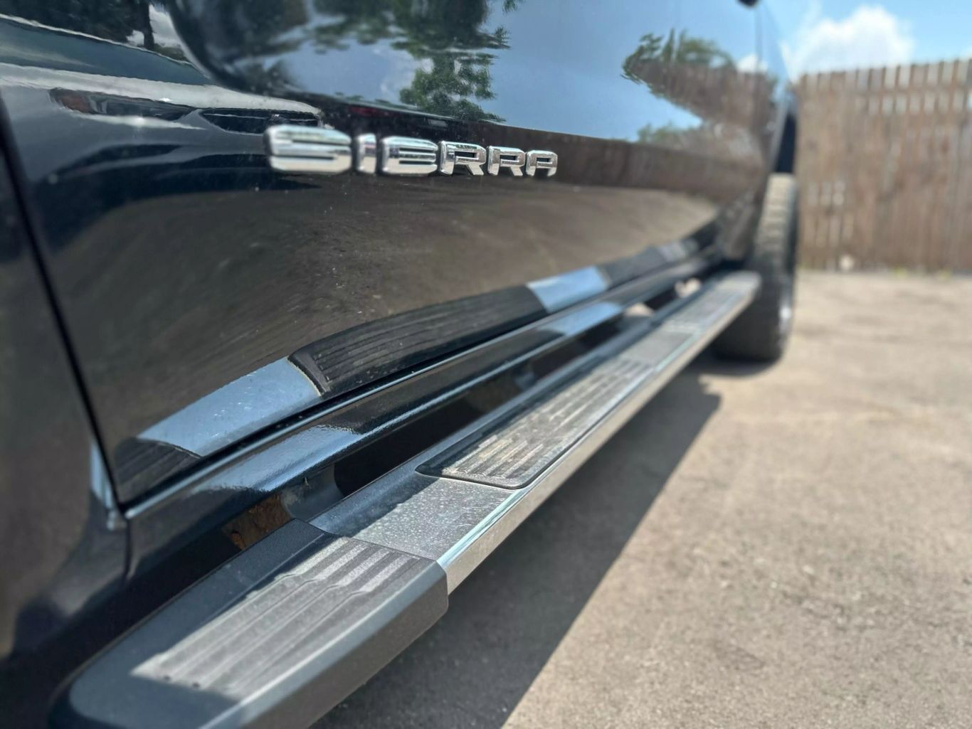 2020 GMC SIERRA 1500 CREW CAB PICKUP V8, ECOTEC3, DFM, 5.3 LITER SLT PICKUP 4D 5 3/4 FT - Tampa Motor Cars