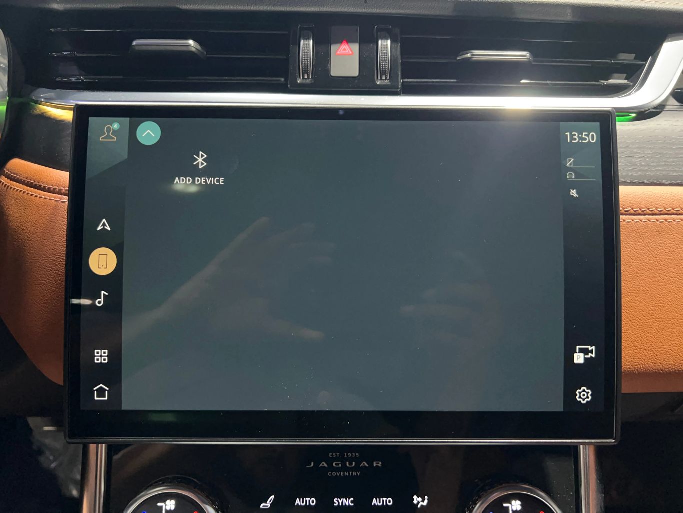 2022 JAGUAR XF SEDAN 4-CYL, TURBO, 2.0 LITER P300 R-DYNAMIC SE SEDAN 4D