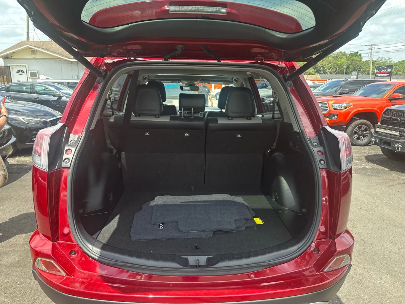 2018 TOYOTA RAV4 SUV 4-CYL, 2.5 LITER LIMITED SPORT UTILITY 4D - Tampa Motor Cars