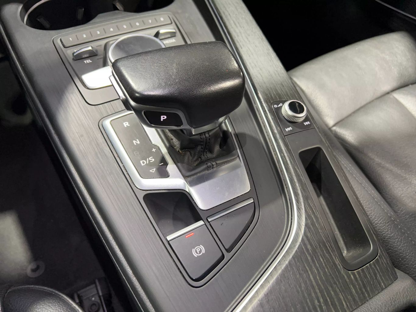2017 AUDI A4 SEDAN 4-CYL, TURBO, 2.0 LITER PREMIUM PLUS SEDAN 4D