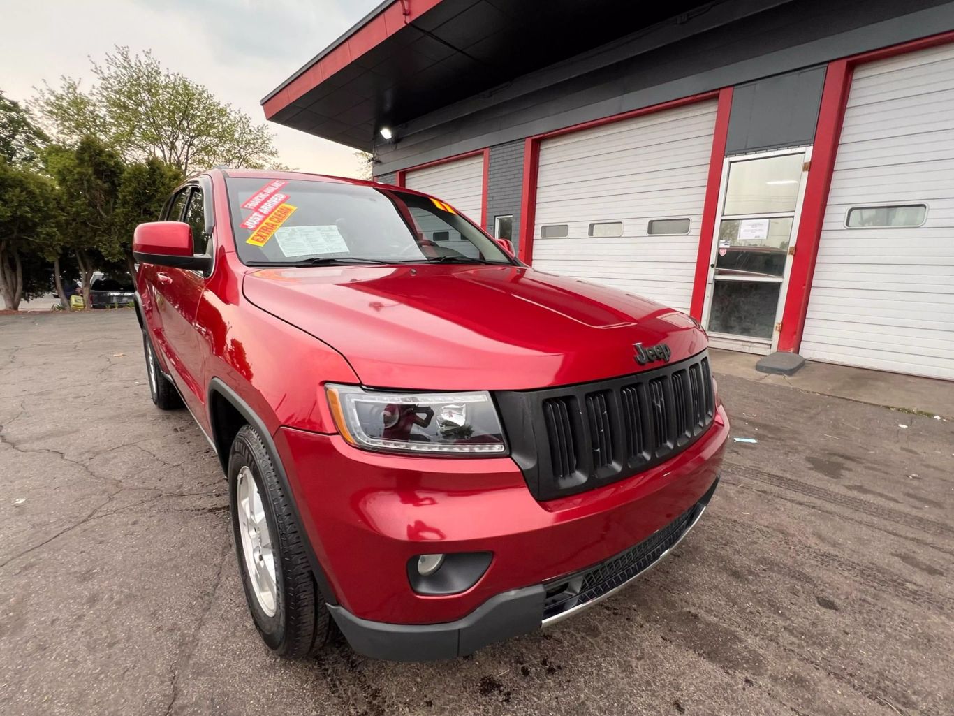 2011 Jeep Grand Cherokee - Image 3