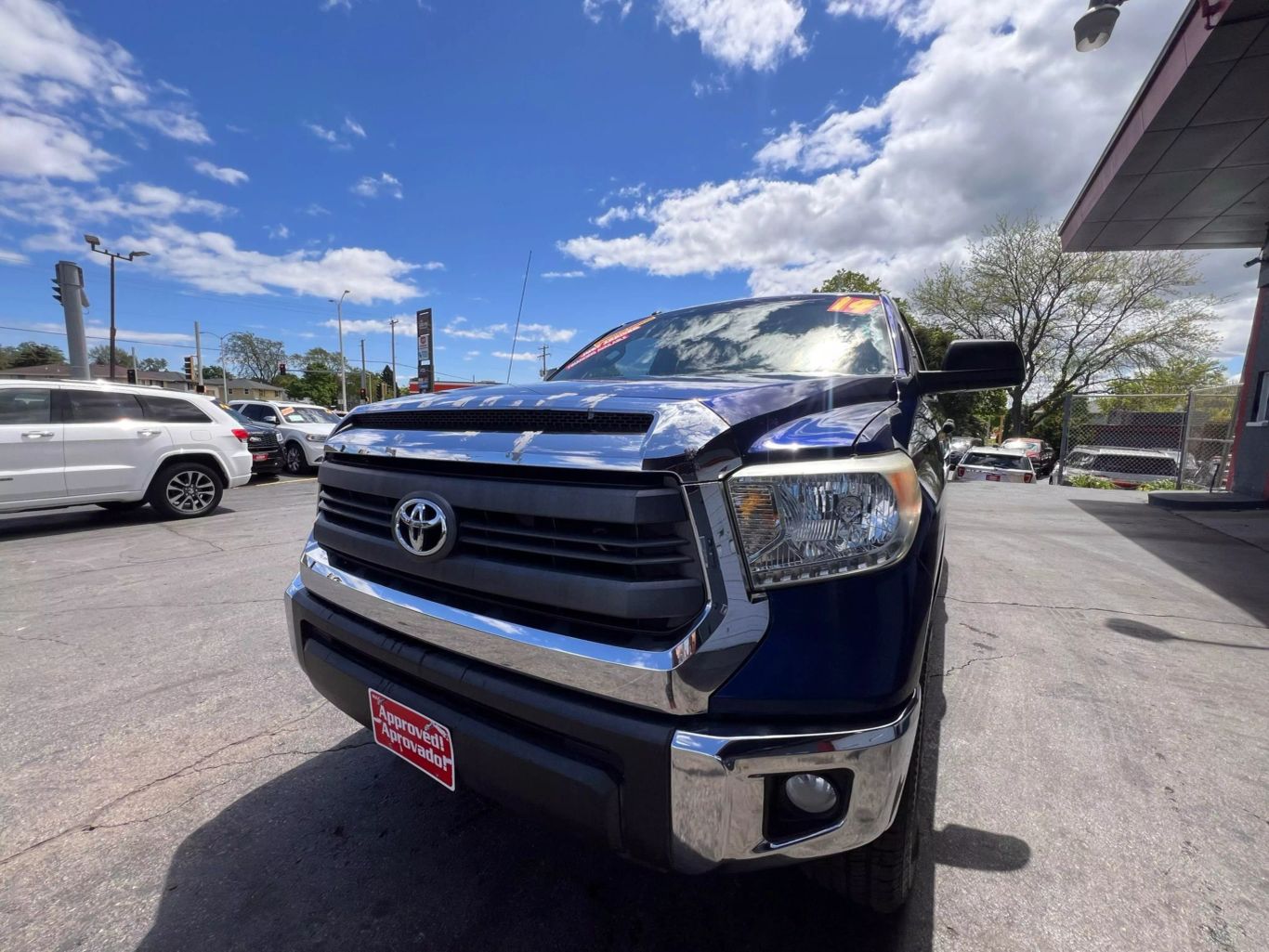 2014 Toyota Tundra Crewmax - Image 5