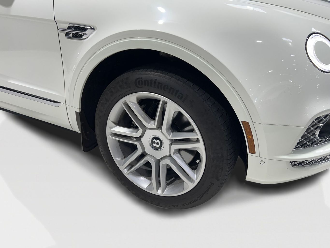 2018 BENTLEY BENTAYGA SEDAN W12, TWIN TURBO, 6.0 LITER W12 SIGNATURE SEDAN 4D