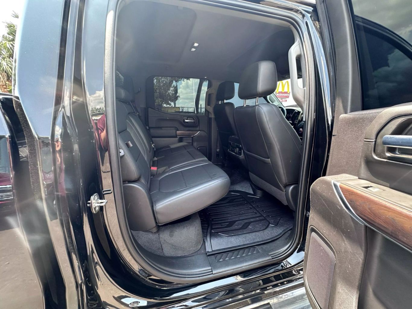 2020 GMC SIERRA 1500 CREW CAB PICKUP V8, ECOTEC3, DFM, 5.3 LITER SLT PICKUP 4D 5 3/4 FT - Tampa Motor Cars