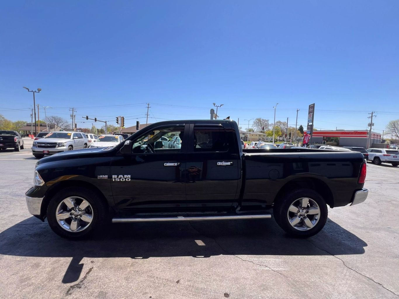 2017 Ram 1500 Quad Cab - Image 7