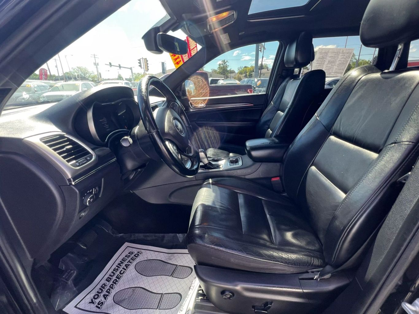 2019 Jeep Grand Cherokee - Image 11