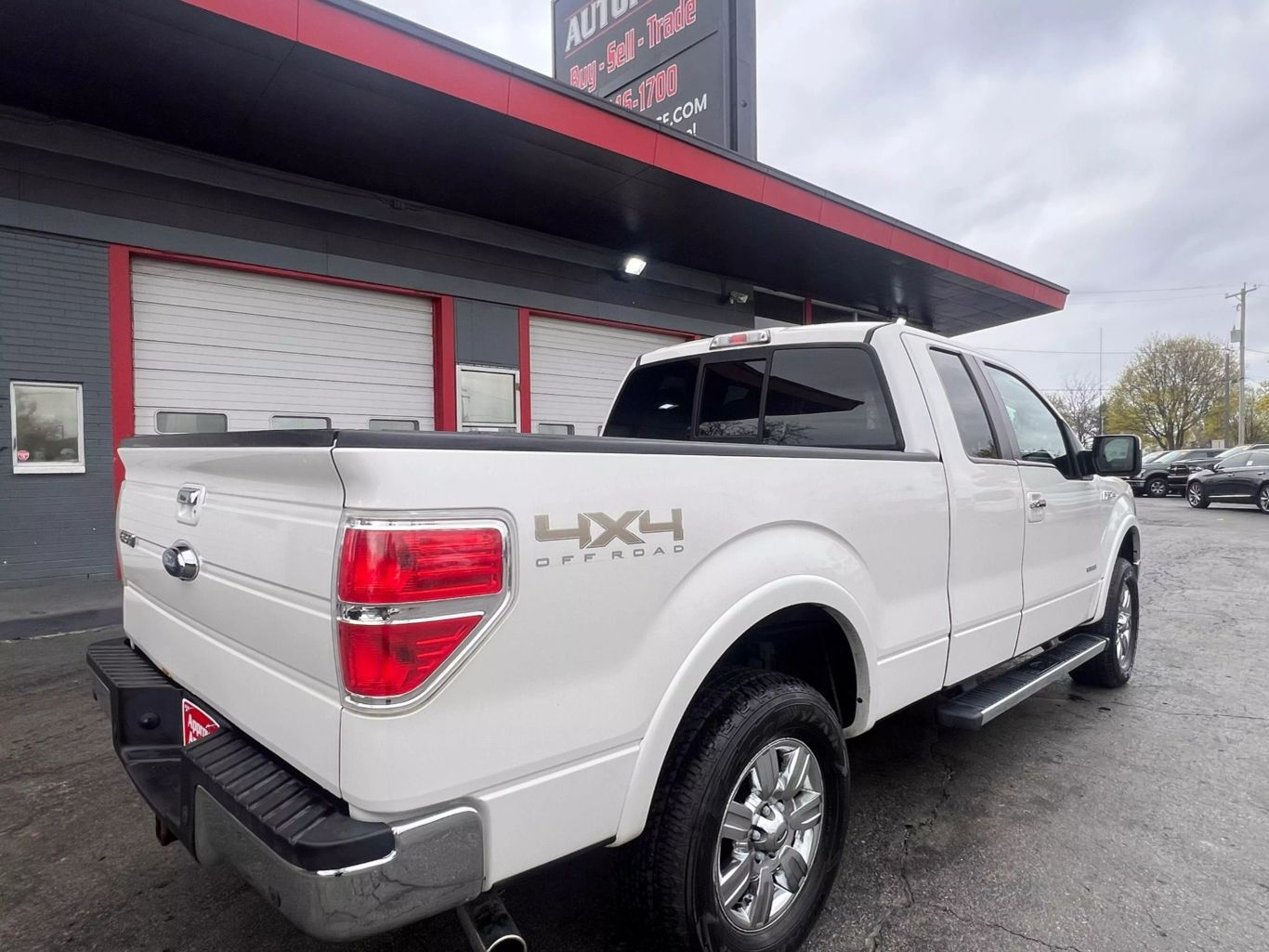 2012 Ford F150 Super Cab - Image 10
