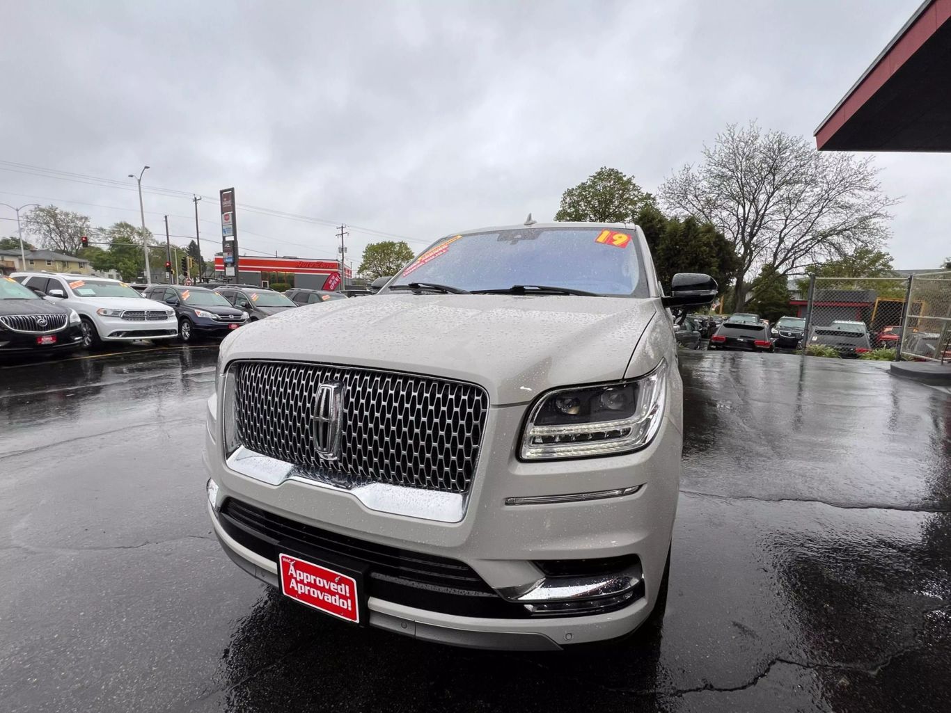 2019 Lincoln Navigator L - Image 5