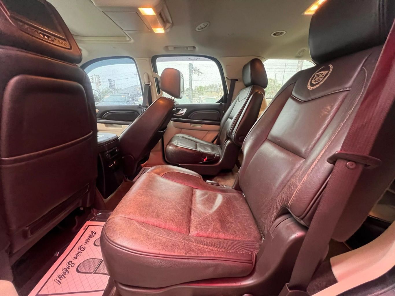 2013 Cadillac Escalade - Image 12
