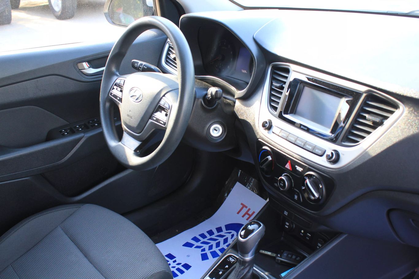2019 Hyundai Accent Se Sedan 4d - Image 19