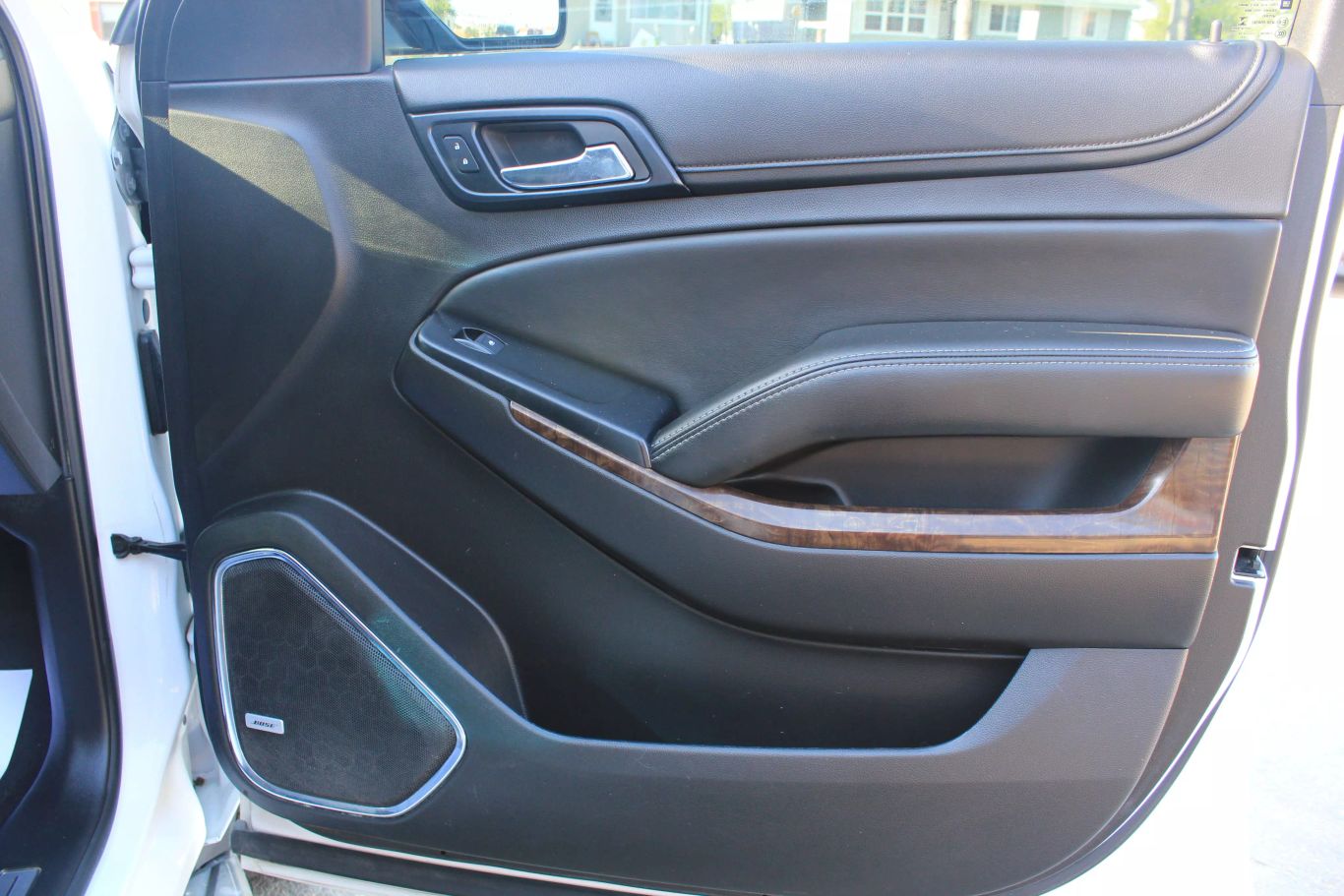2015 Chevrolet Suburban Lt Sport Utility 4d - Image 23