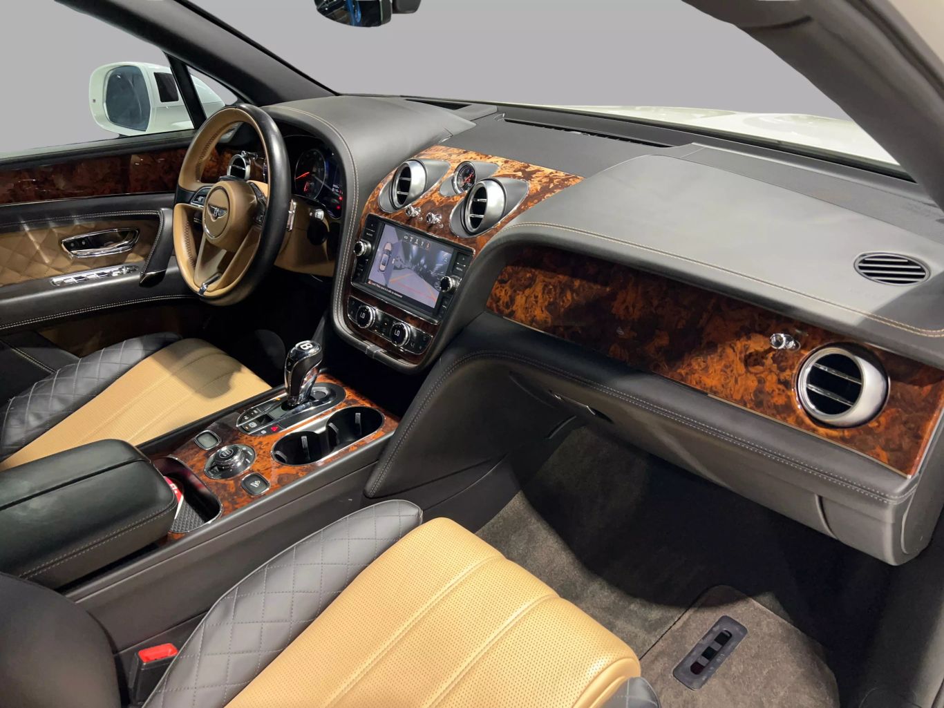 2018 BENTLEY BENTAYGA SEDAN W12, TWIN TURBO, 6.0 LITER W12 SIGNATURE SEDAN 4D
