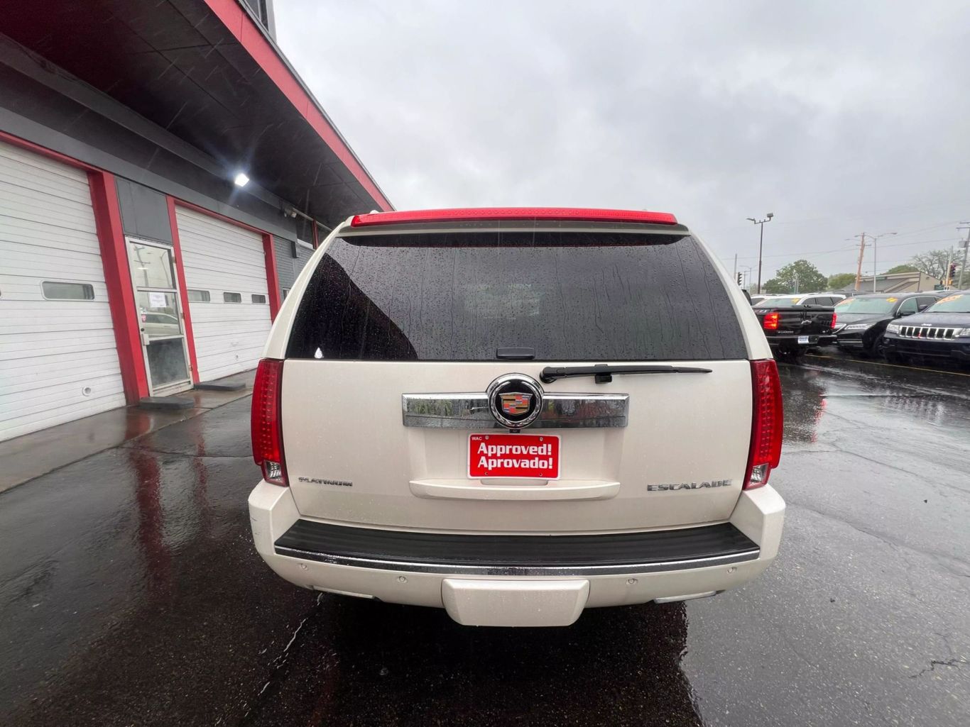 2013 Cadillac Escalade - Image 9