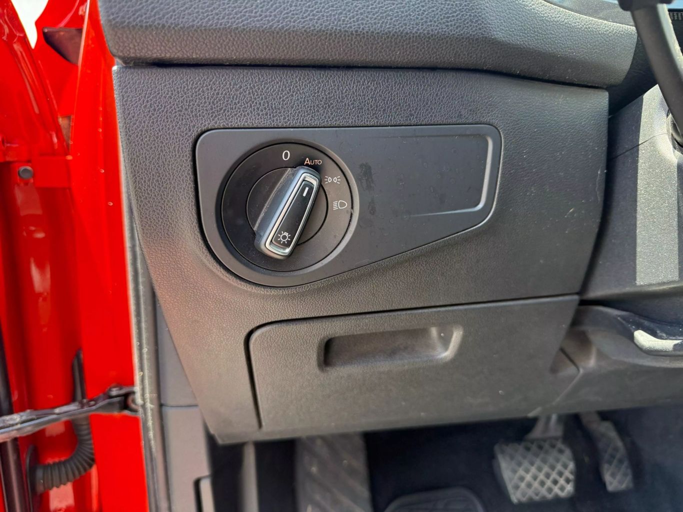2019 VOLKSWAGEN TIGUAN SUV 4-CYL, TURBO, 2.0 LITER 2.0T SE SPORT UTILITY 4D