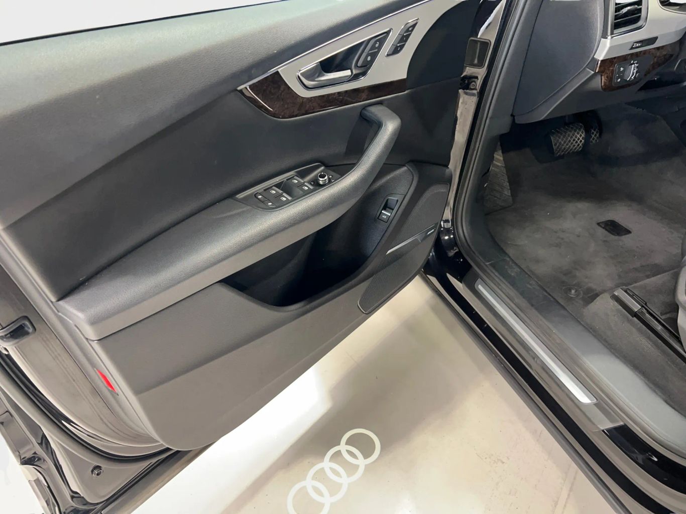 2019 AUDI Q7 SUV 4-CYL, TURBO, 2.0 LITER 45 TFSI PREMIUM PLUS SPORT UTILITY 4D